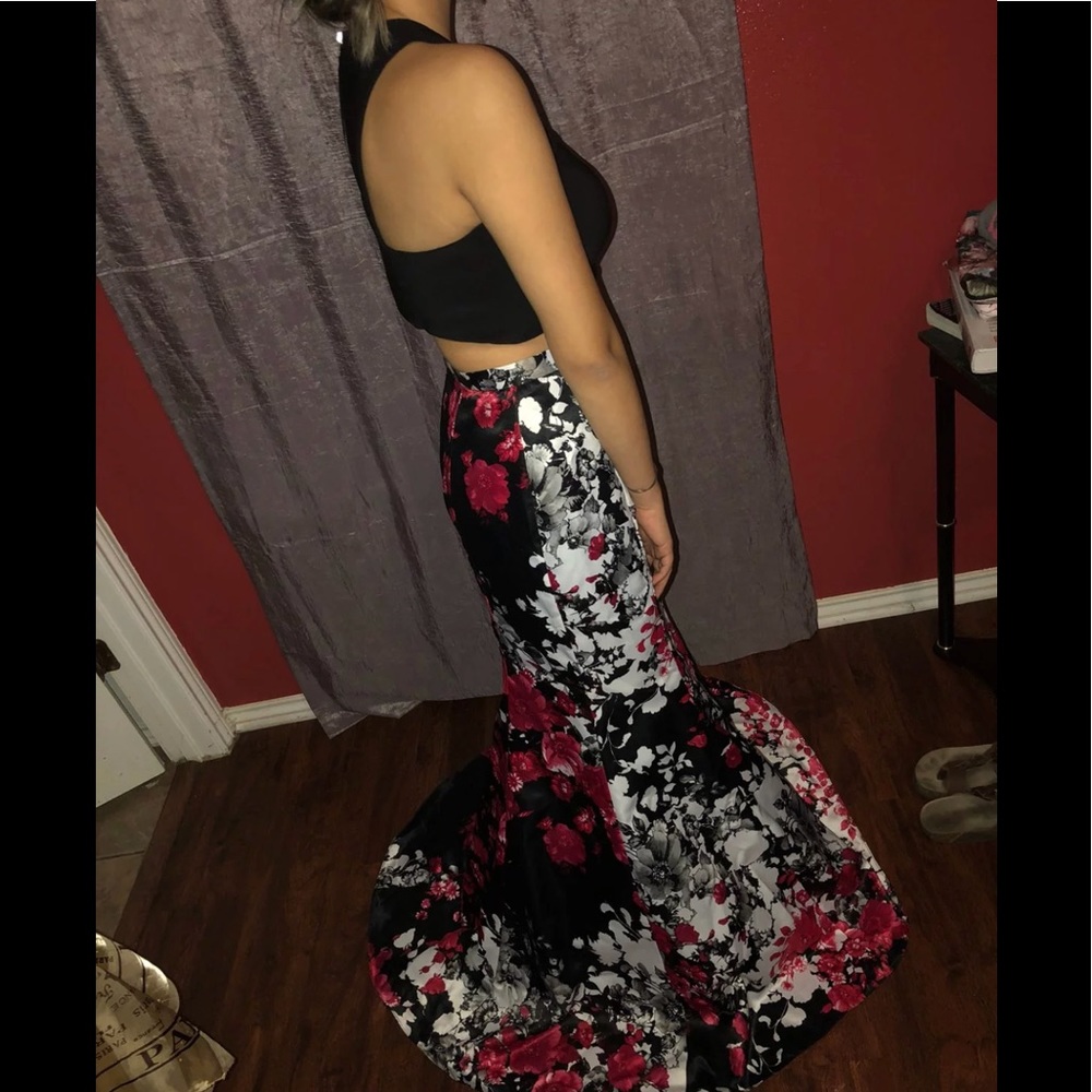 Prom dress , formal wear SIZE 7